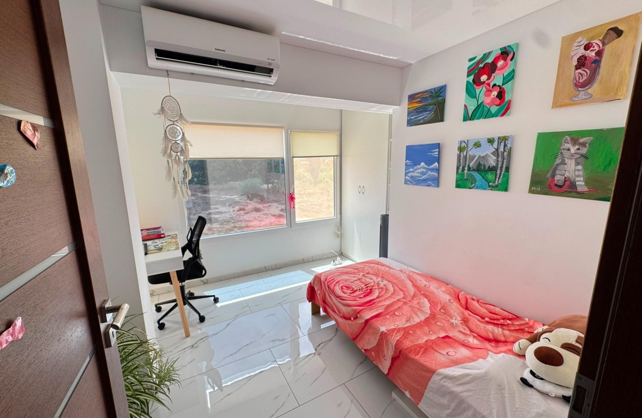 Reventa - Apartamento / piso - Torrevieja - Zona Los Frutales