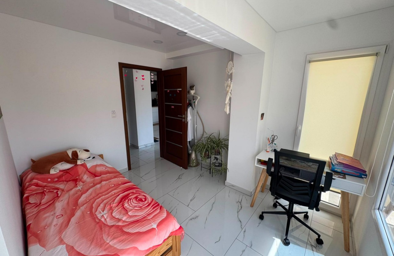 Reventa - Apartamento / piso - Torrevieja - Zona Los Frutales