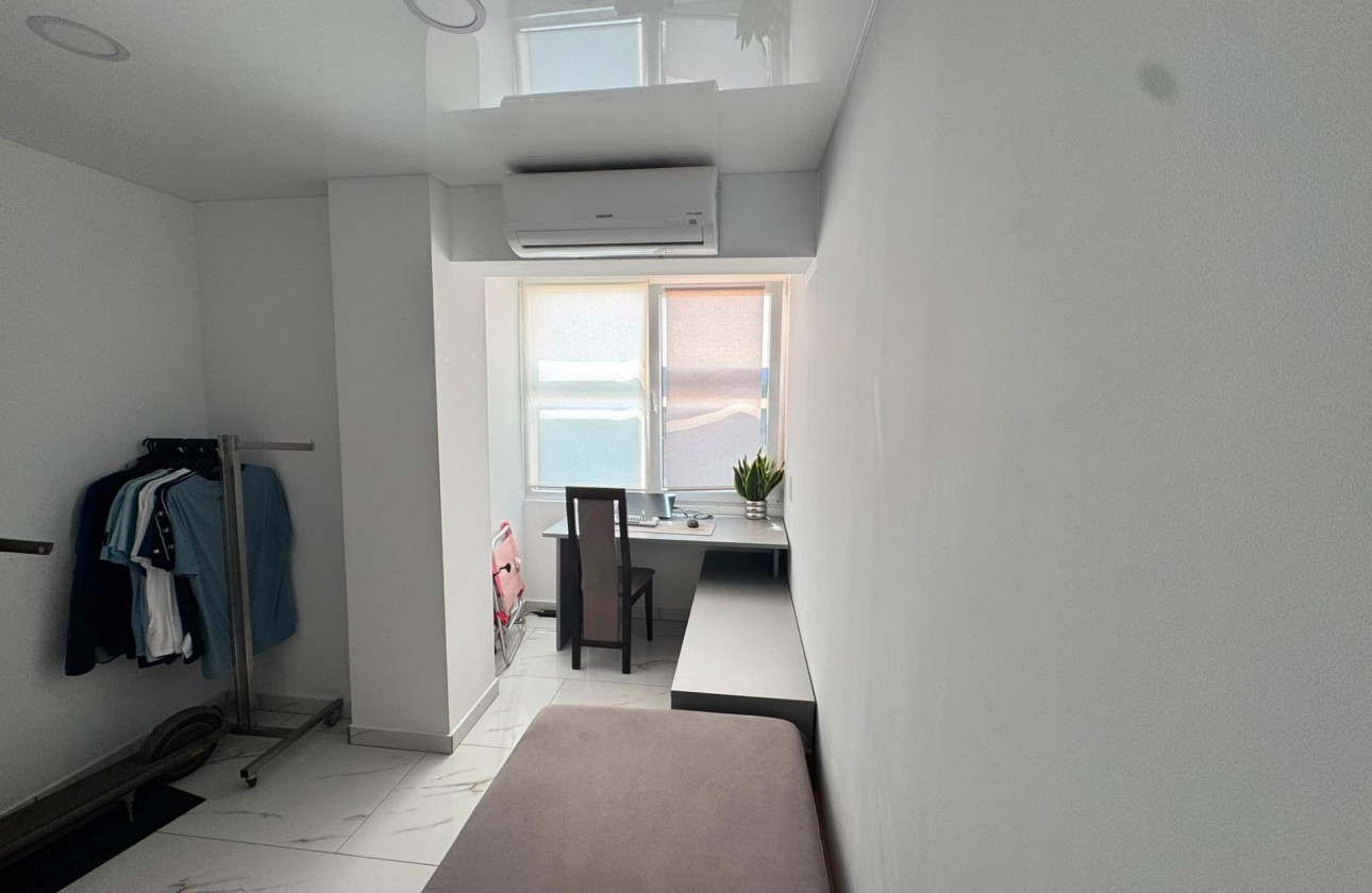 Reventa - Apartamento / piso - Torrevieja - Zona Los Frutales