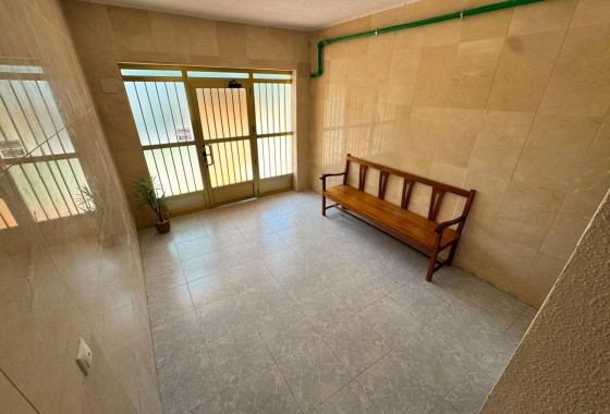 Reventa - Apartamento / piso - Torrevieja - Zona Los Frutales