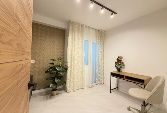 Reventa - Apartamento / piso - Torrevieja - Playa del Cura