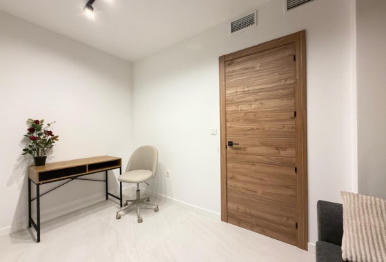 Reventa - Apartamento / piso - Torrevieja - Playa del Cura