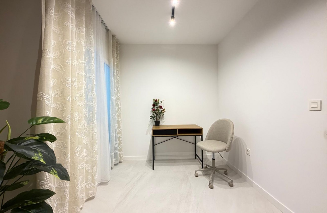 Reventa - Apartamento / piso - Torrevieja - Playa del Cura