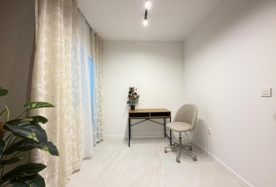 Reventa - Apartamento / piso - Torrevieja - Playa del Cura
