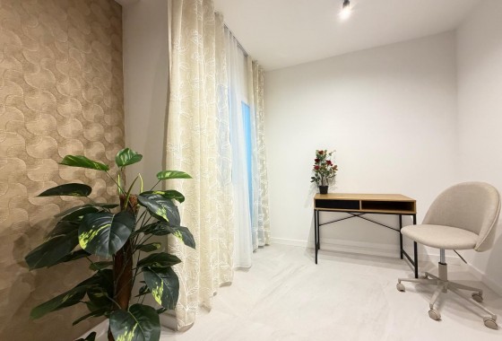 Reventa - Apartamento / piso - Torrevieja - Playa del Cura
