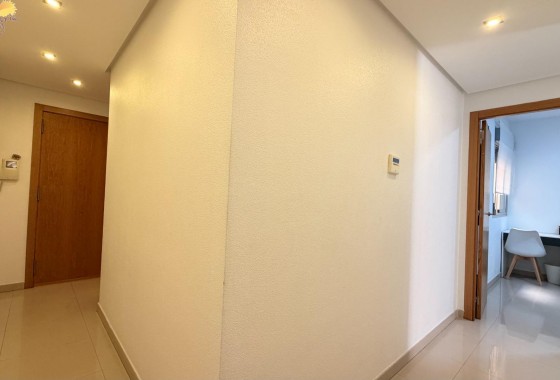 Resale - Apartment / flat - Torrevieja - PARQUE DE LAS NACIONES