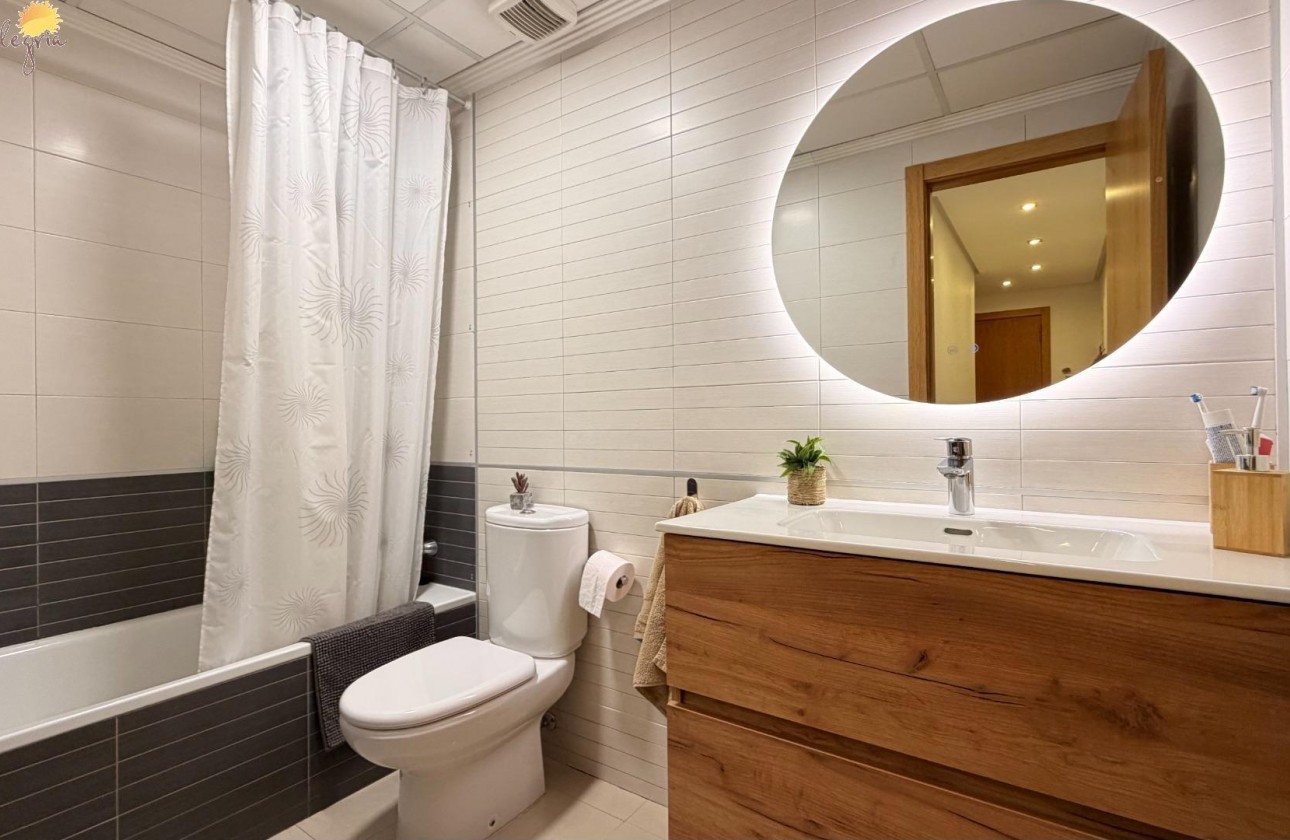 Resale - Apartment / flat - Torrevieja - PARQUE DE LAS NACIONES