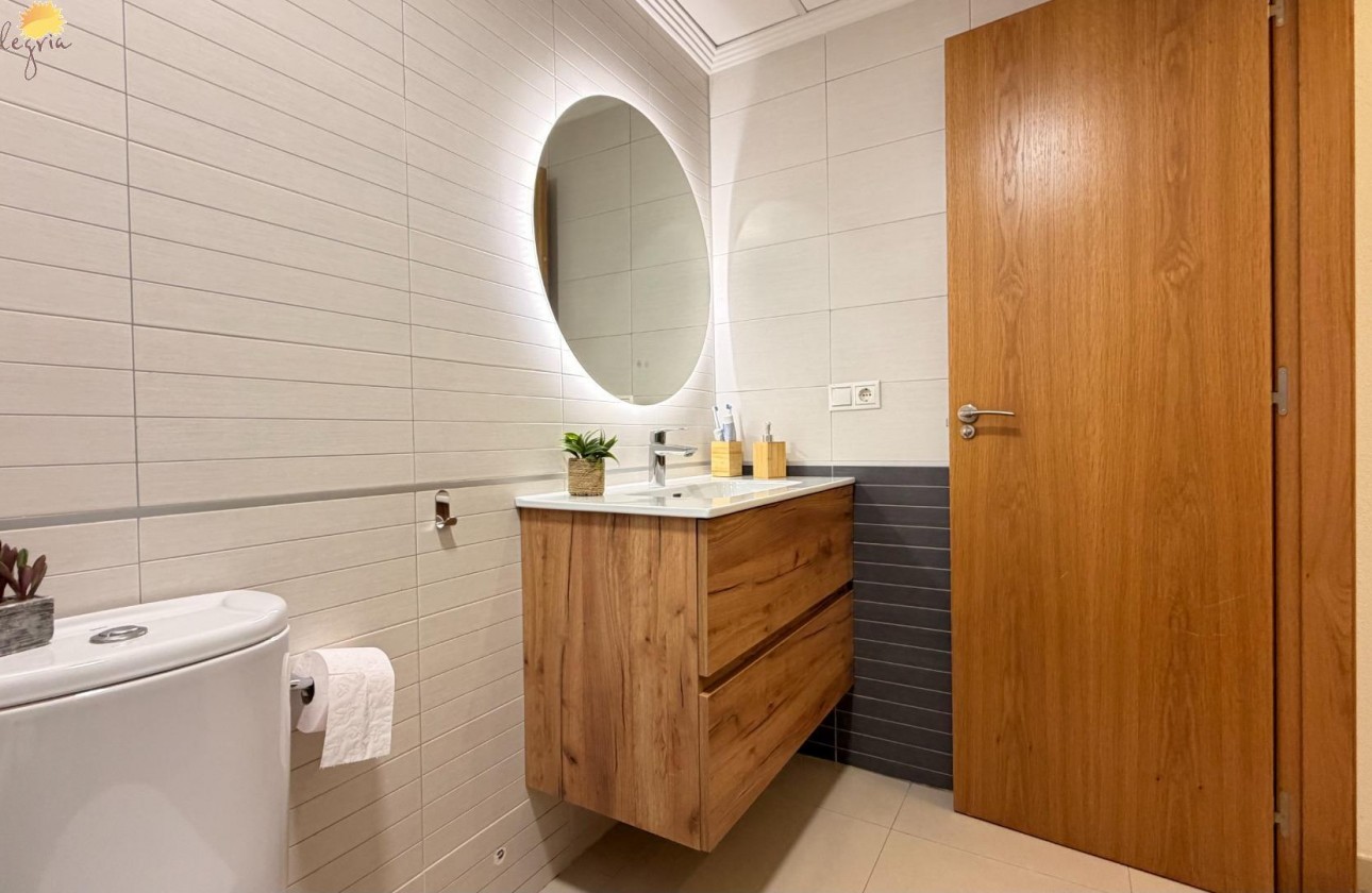 Resale - Apartment / flat - Torrevieja - PARQUE DE LAS NACIONES