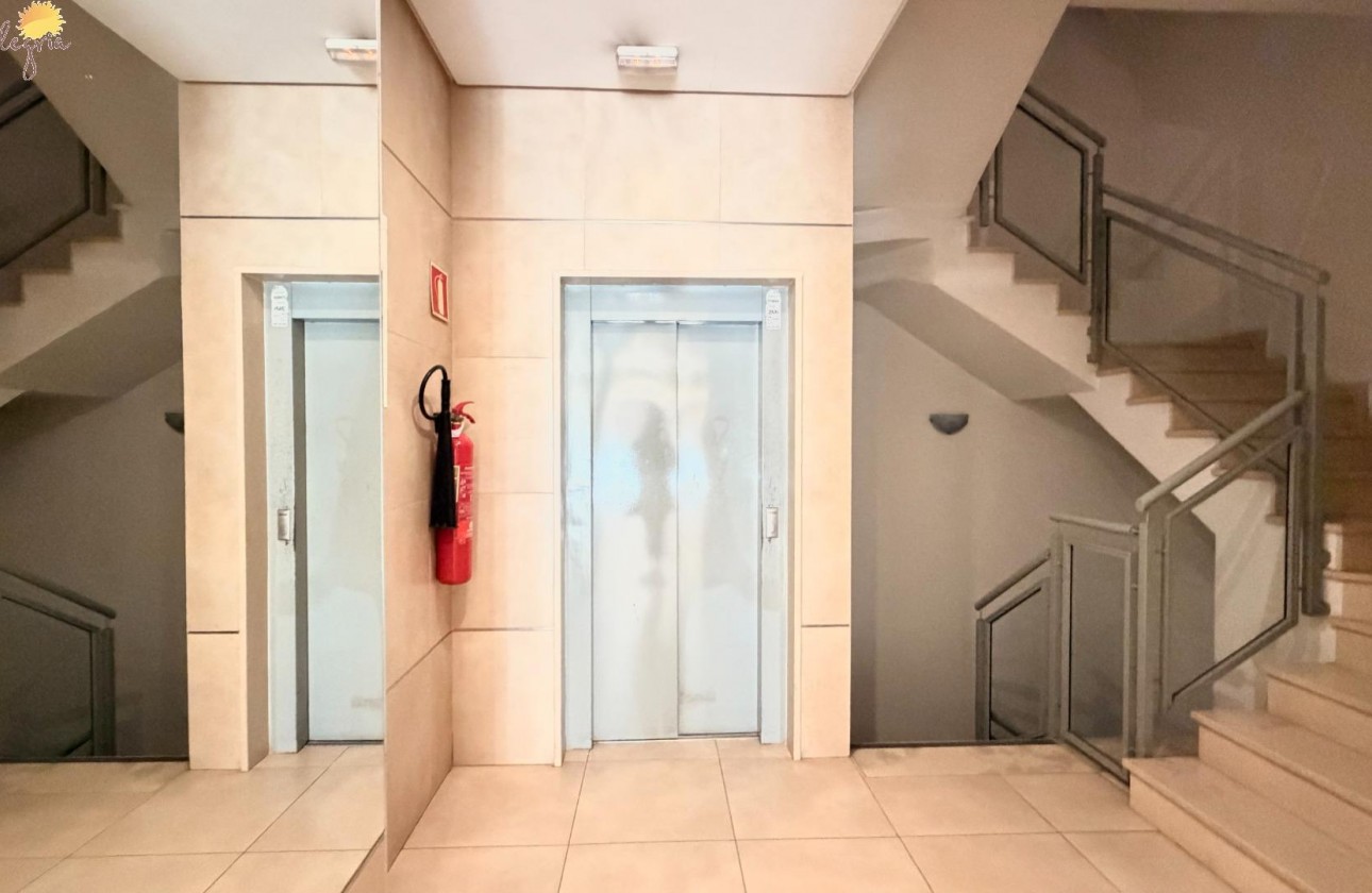 Resale - Apartment / flat - Torrevieja - PARQUE DE LAS NACIONES