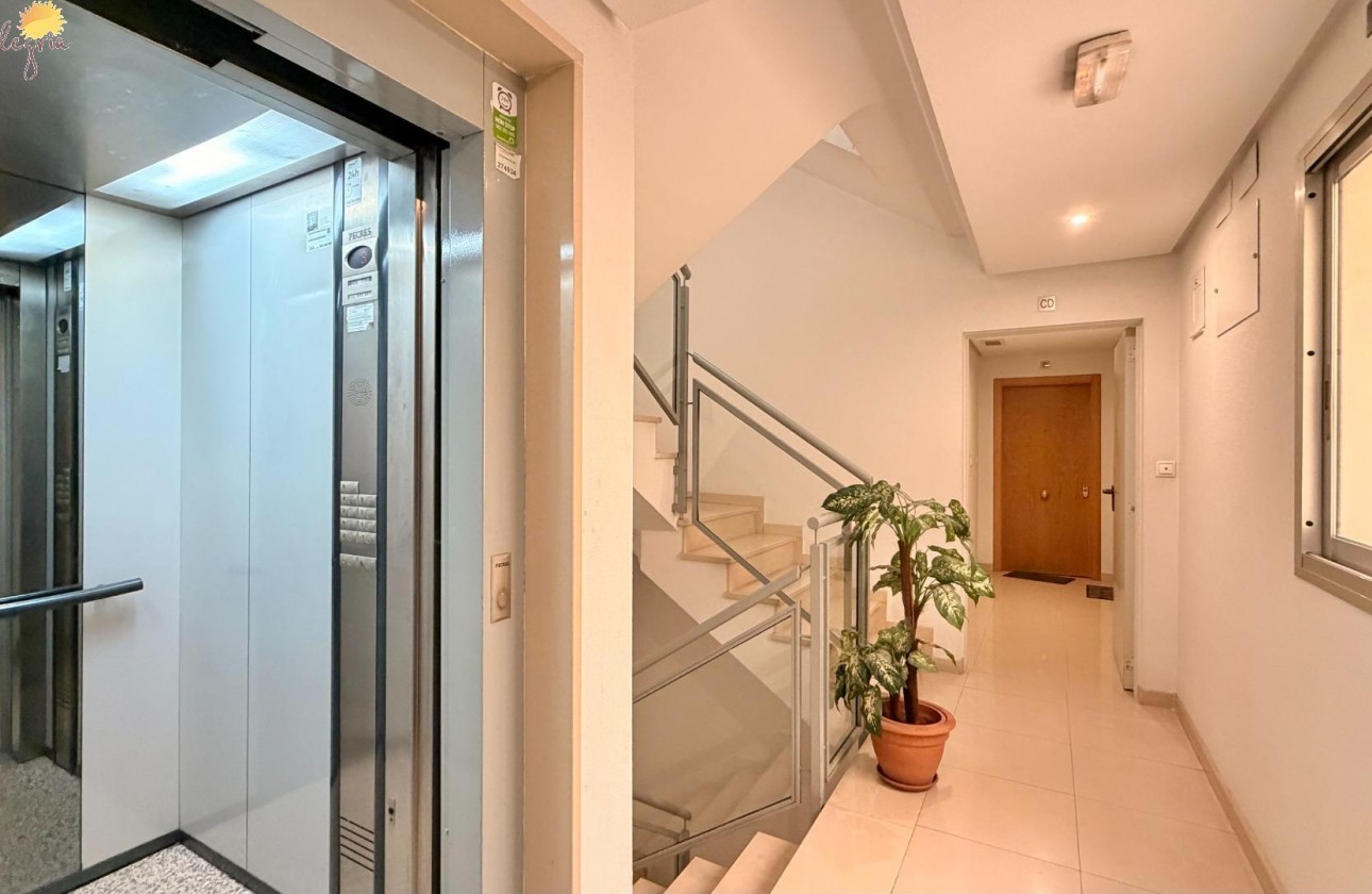 Resale - Apartment / flat - Torrevieja - PARQUE DE LAS NACIONES