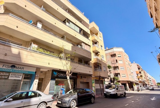 Resale - Apartment / flat - Torrevieja - PARQUE DE LAS NACIONES