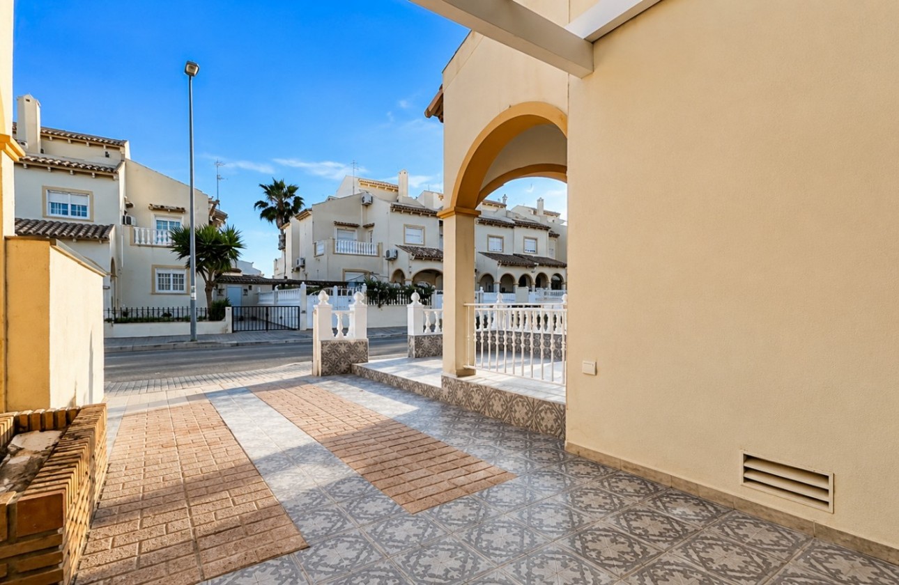 Revente - Villa - Orihuela Costa - Costa Blanca