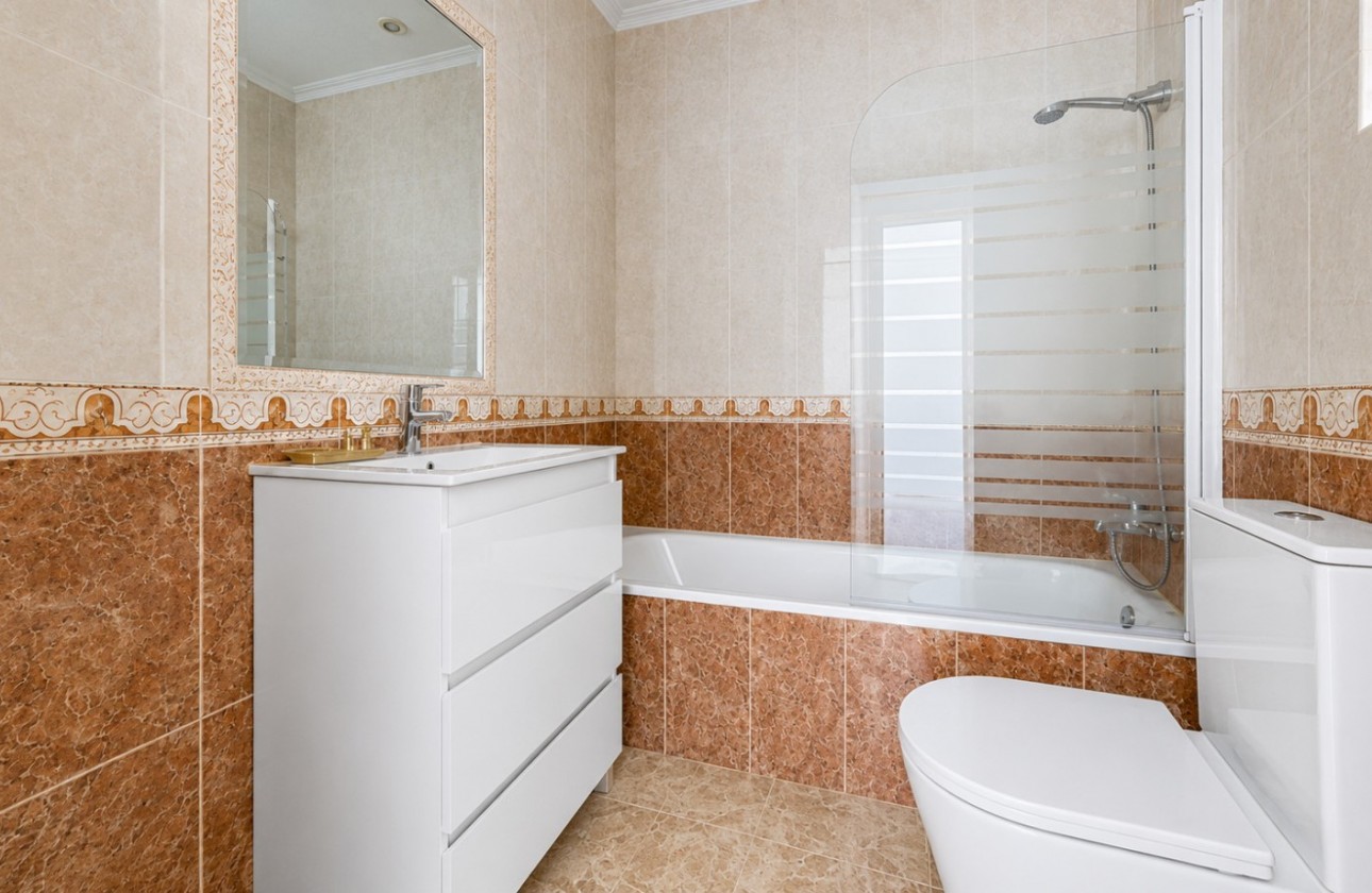 Revente - Villa - Orihuela Costa - Costa Blanca