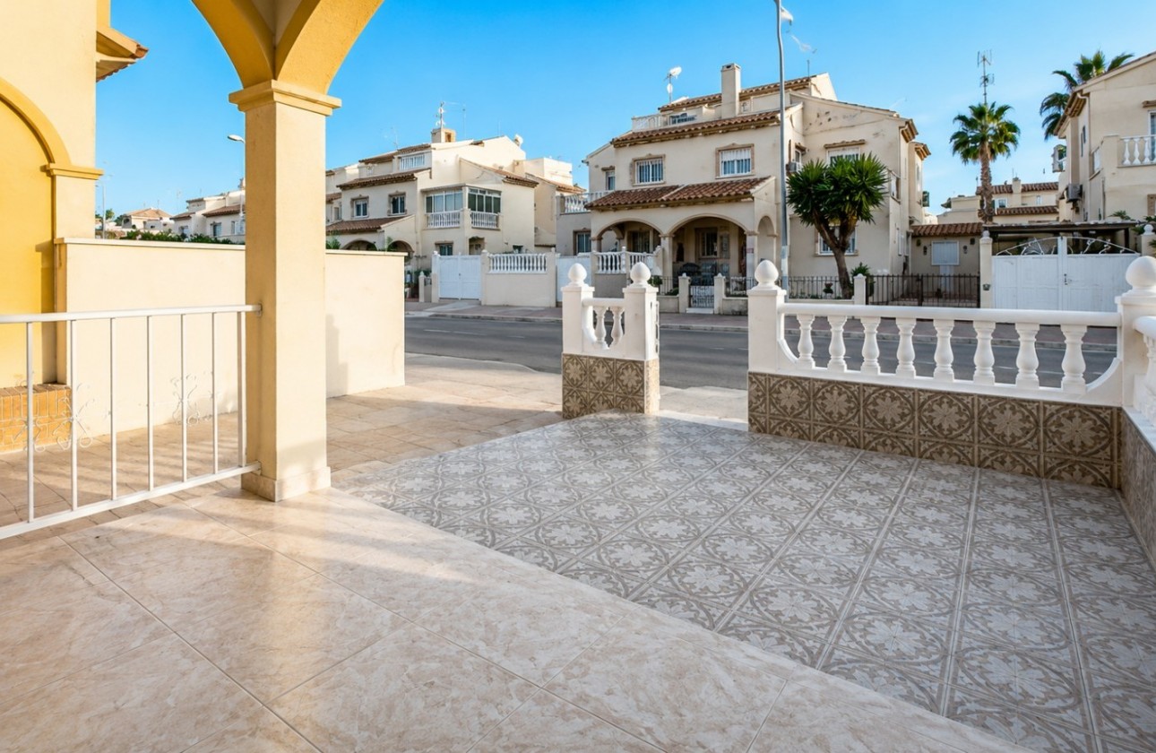 Revente - Villa - Orihuela Costa - Costa Blanca