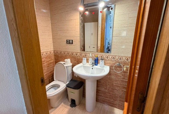Resale - Apartment / flat - Torrevieja - torrevieja