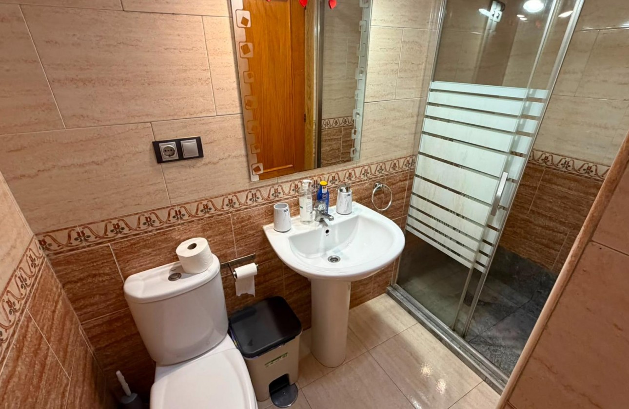 Resale - Apartment / flat - Torrevieja - torrevieja