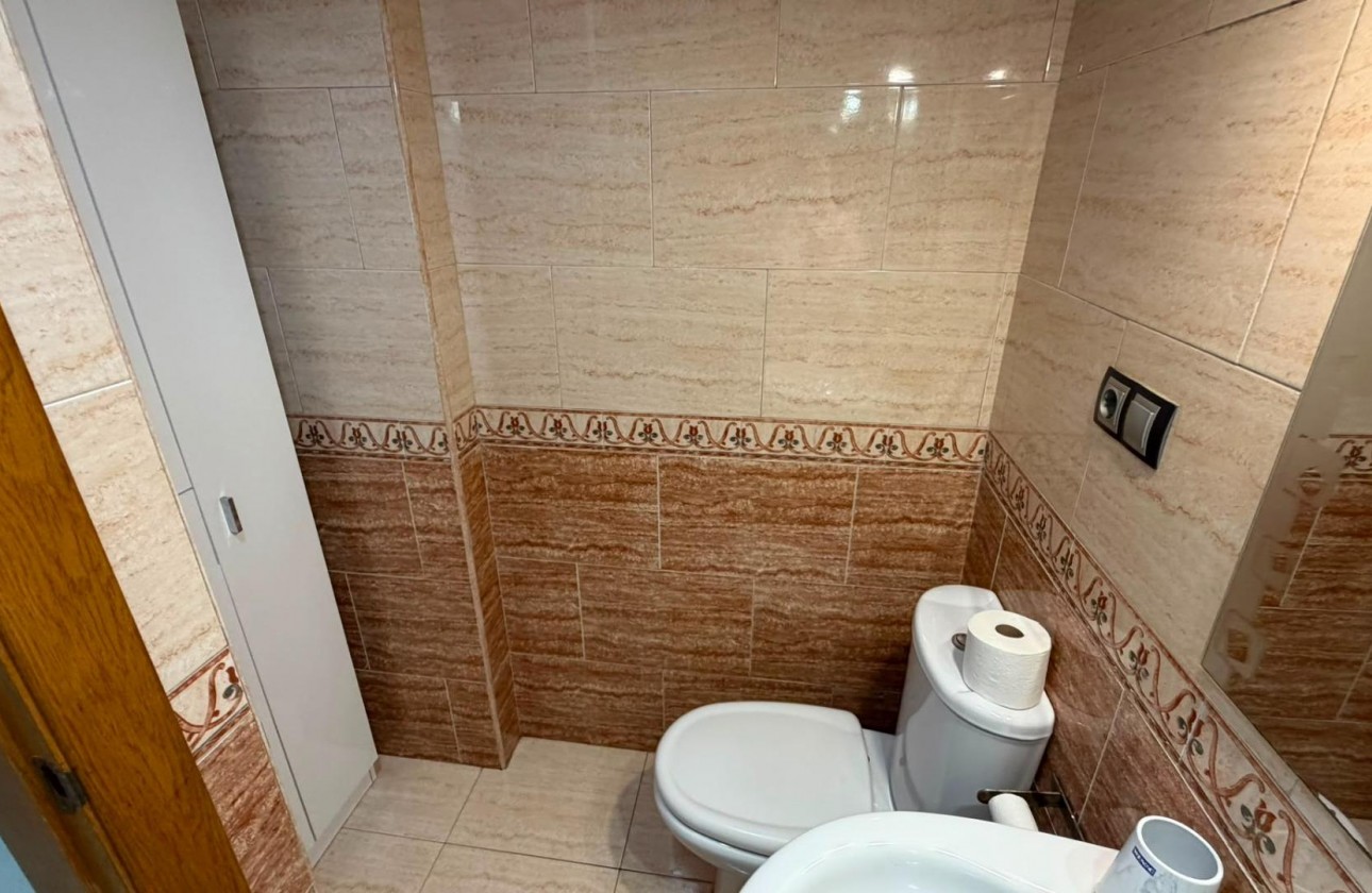 Resale - Apartment / flat - Torrevieja - torrevieja