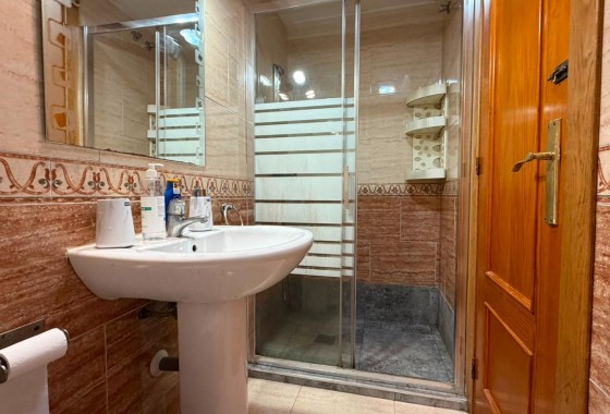Resale - Apartment / flat - Torrevieja - torrevieja
