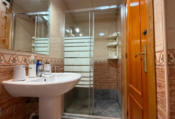 Resale - Apartment / flat - Torrevieja - torrevieja