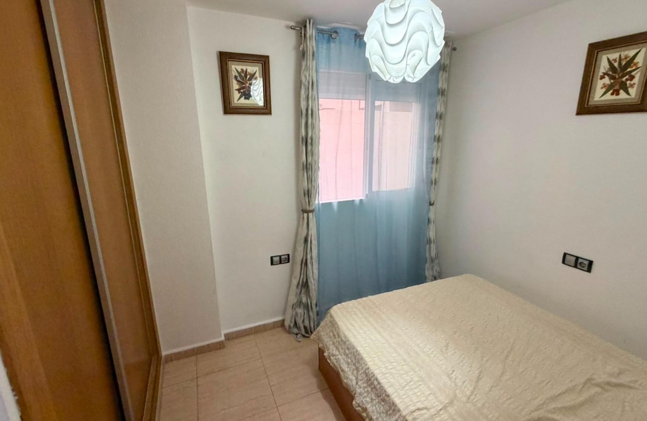 Resale - Apartment / flat - Torrevieja - torrevieja