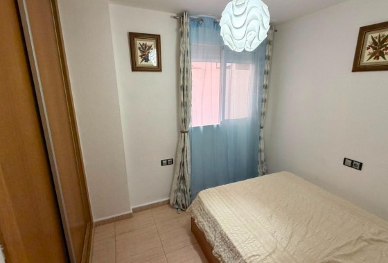 Resale - Apartment / flat - Torrevieja - torrevieja