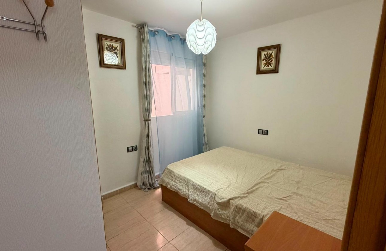 Resale - Apartment / flat - Torrevieja - torrevieja