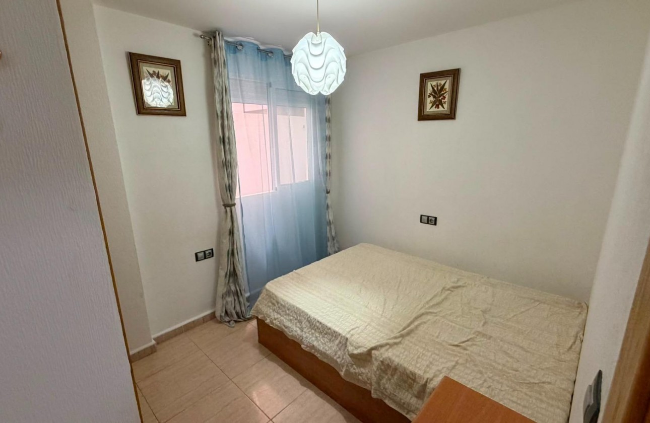 Resale - Apartment / flat - Torrevieja - torrevieja