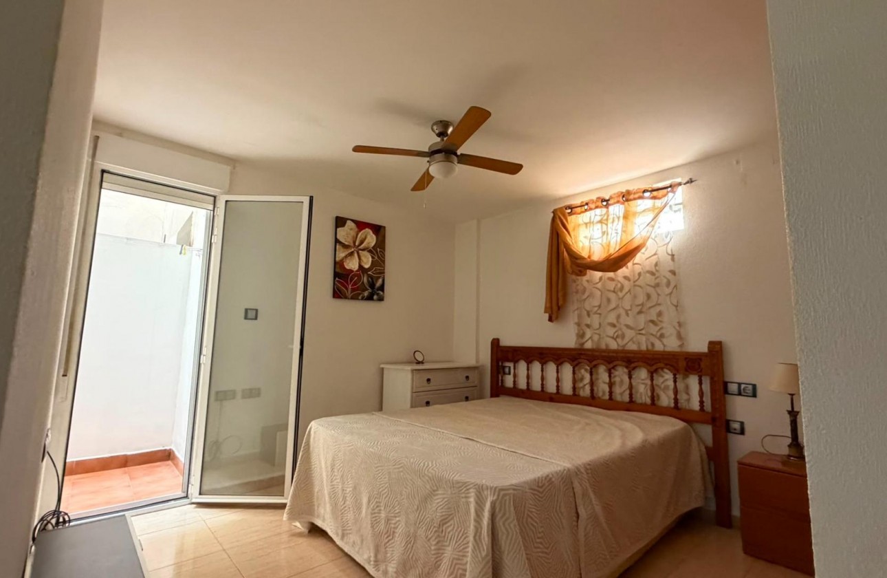 Resale - Apartment / flat - Torrevieja - torrevieja