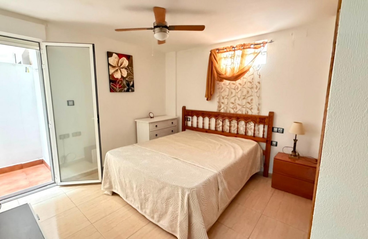 Resale - Apartment / flat - Torrevieja - torrevieja