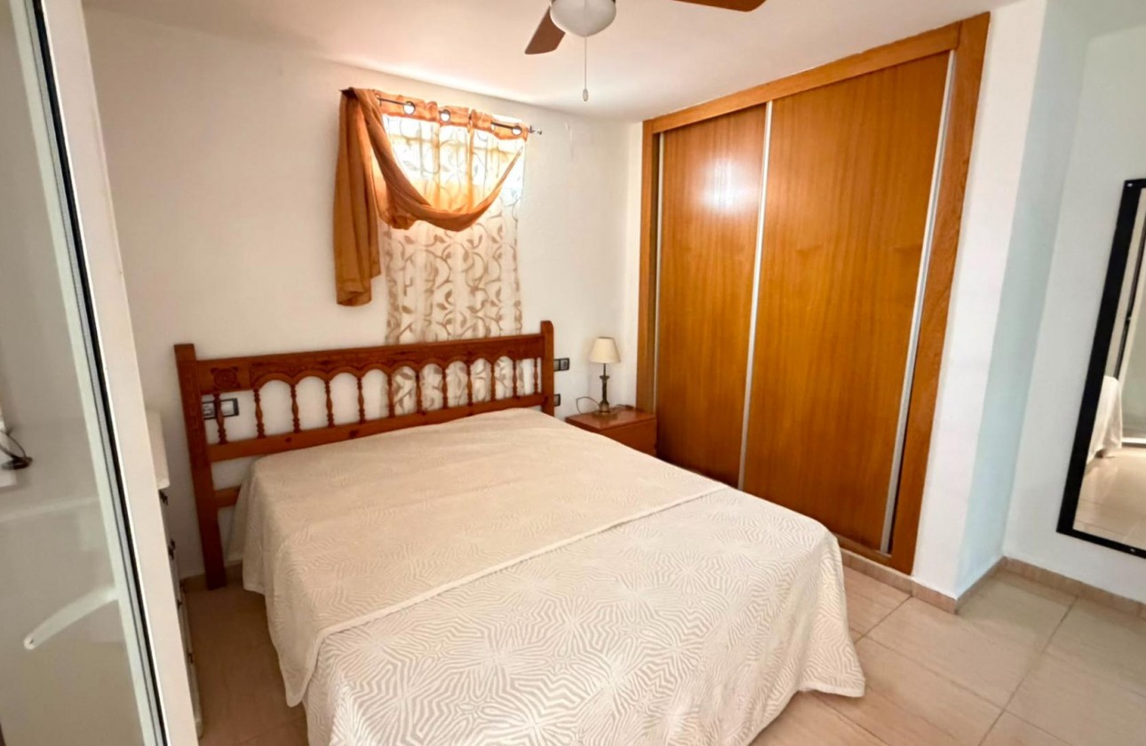 Resale - Apartment / flat - Torrevieja - torrevieja