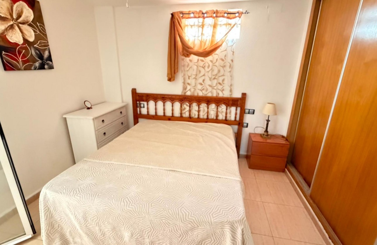 Resale - Apartment / flat - Torrevieja - torrevieja
