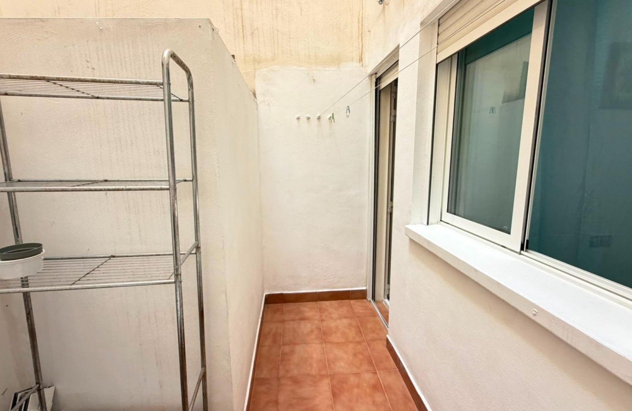 Resale - Apartment / flat - Torrevieja - torrevieja