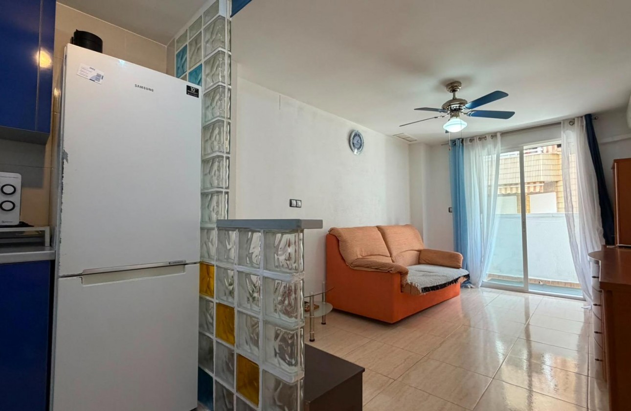 Resale - Apartment / flat - Torrevieja - torrevieja