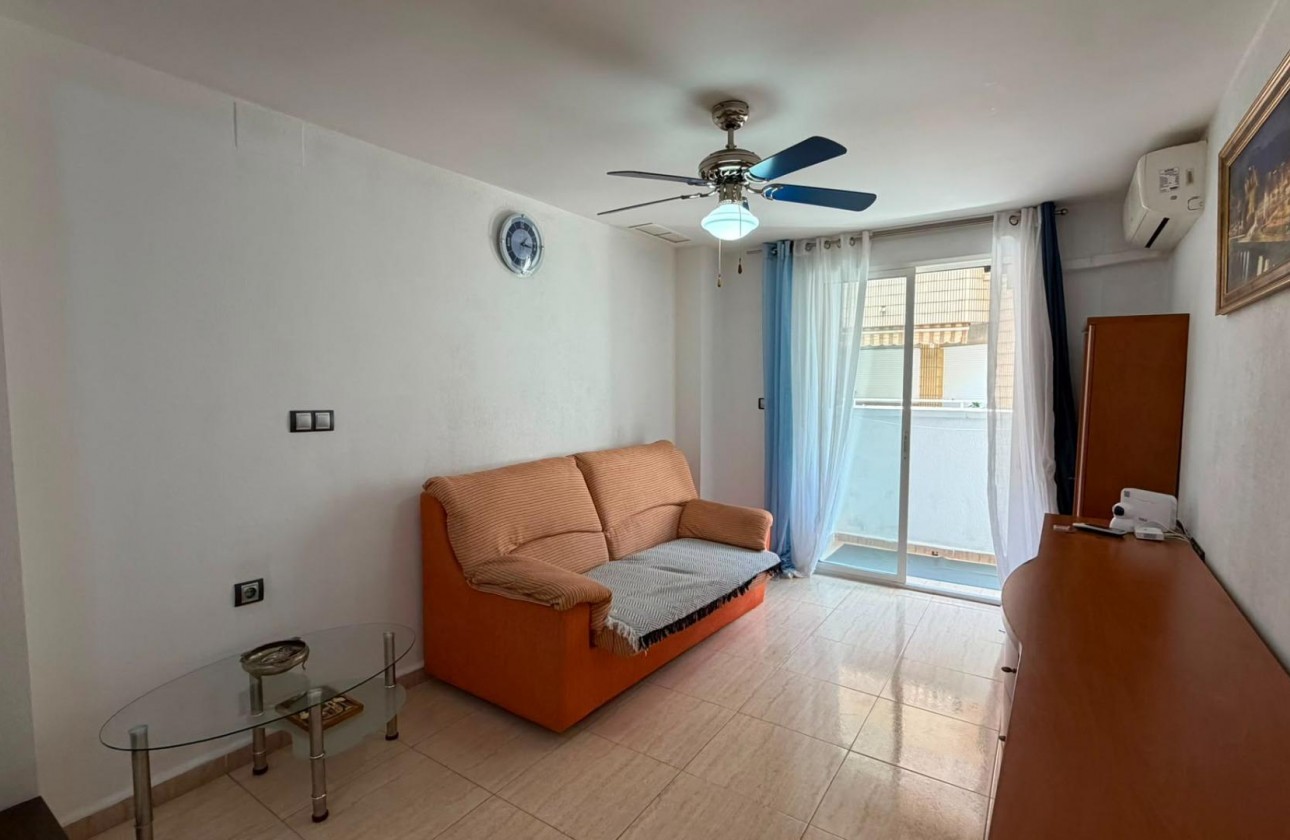 Resale - Apartment / flat - Torrevieja - torrevieja