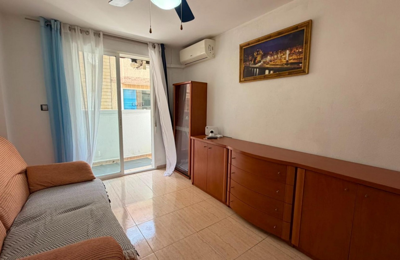 Resale - Apartment / flat - Torrevieja - torrevieja