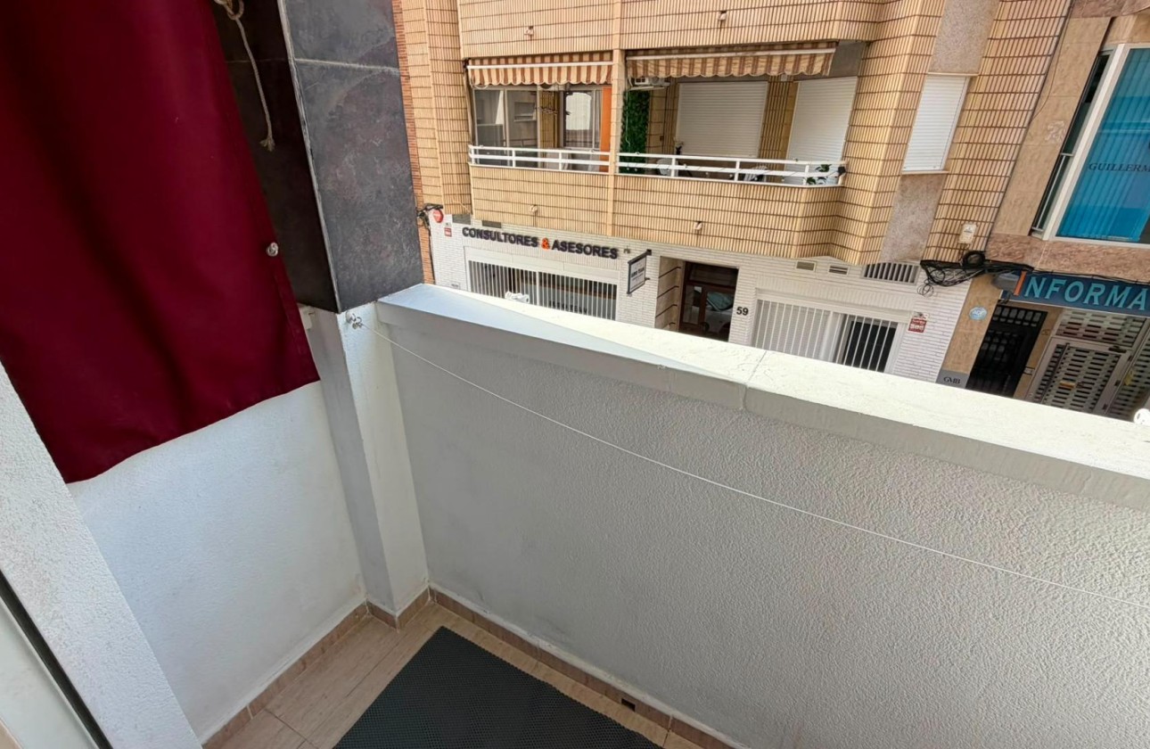 Resale - Apartment / flat - Torrevieja - torrevieja