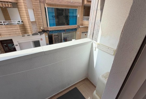 Resale - Apartment / flat - Torrevieja - torrevieja