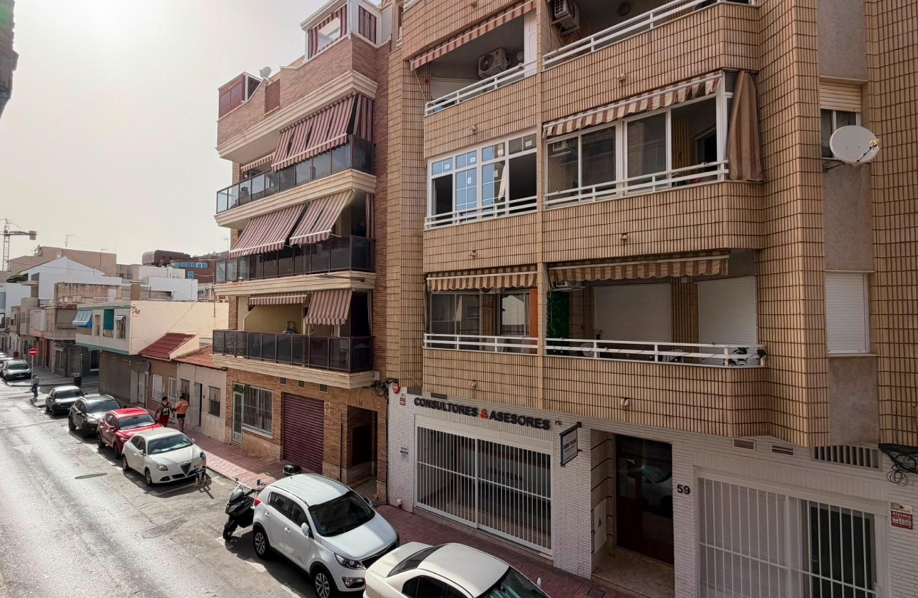 Resale - Apartment / flat - Torrevieja - torrevieja