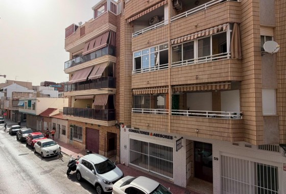 Resale - Apartment / flat - Torrevieja - torrevieja