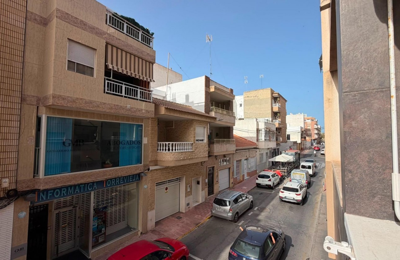 Resale - Apartment / flat - Torrevieja - torrevieja