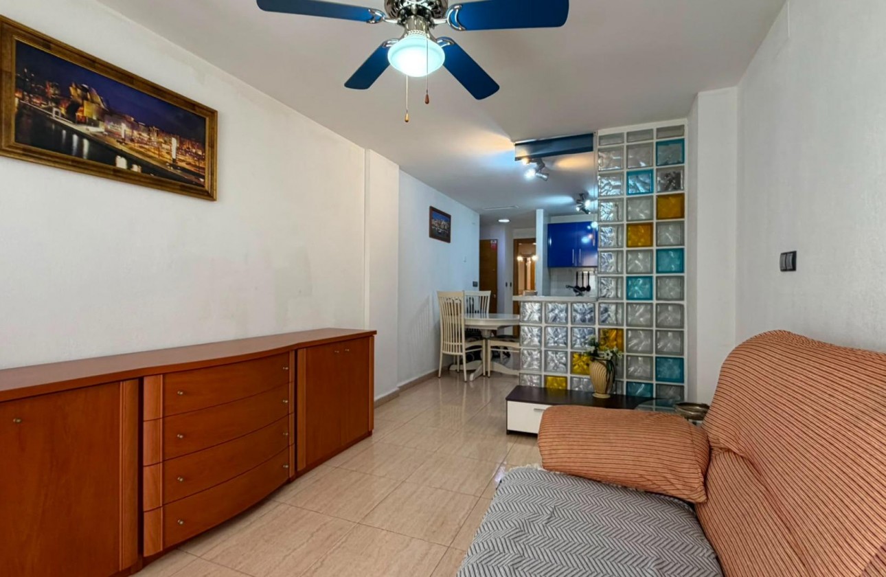 Resale - Apartment / flat - Torrevieja - torrevieja