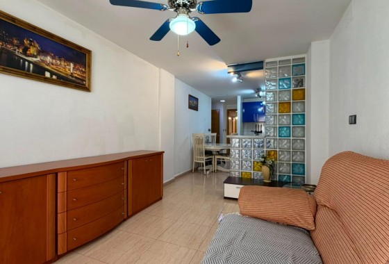 Resale - Apartment / flat - Torrevieja - torrevieja