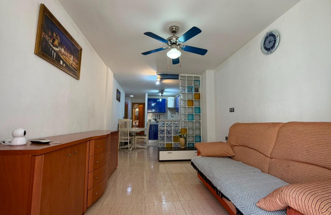 Resale - Apartment / flat - Torrevieja - torrevieja