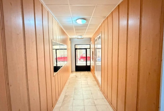 Resale - Apartment / flat - Torrevieja - torrevieja