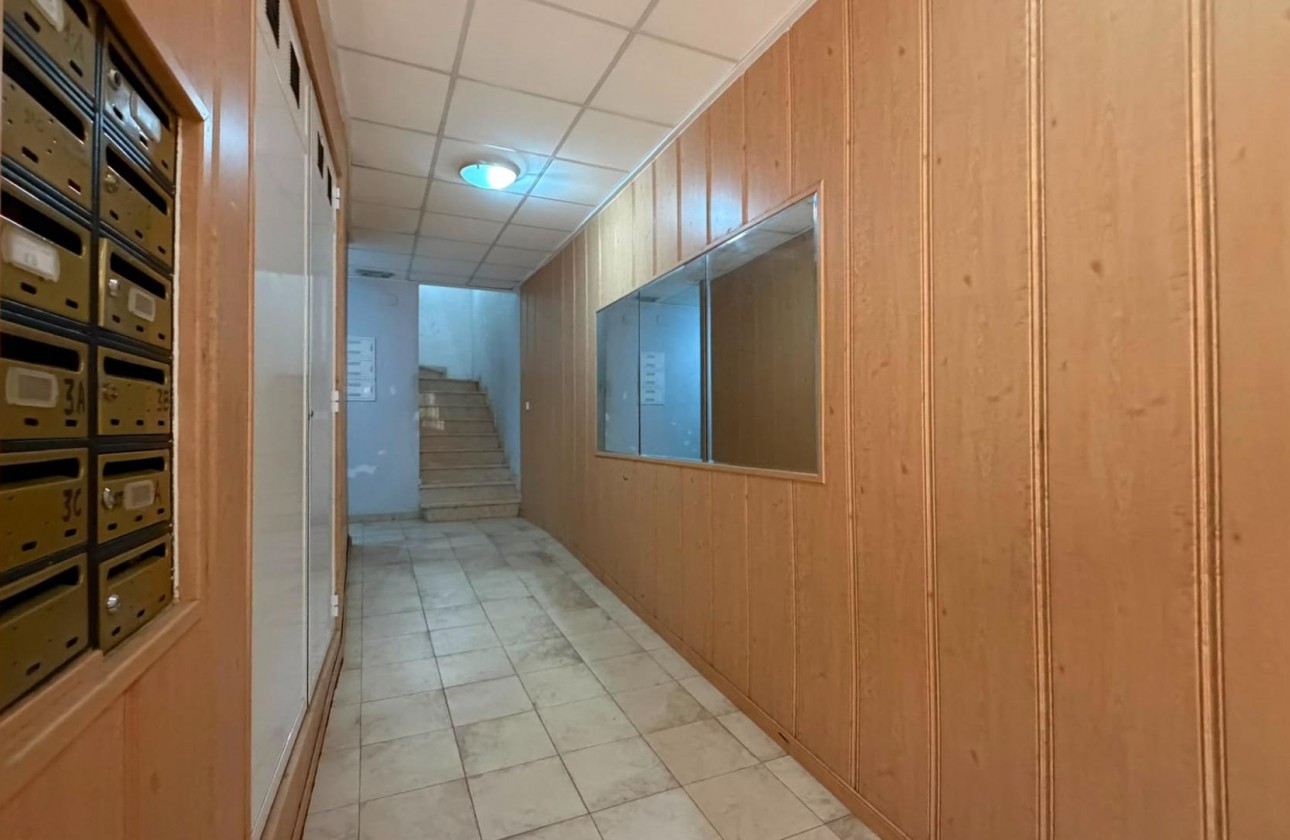 Resale - Apartment / flat - Torrevieja - torrevieja