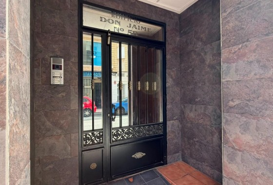 Resale - Apartment / flat - Torrevieja - torrevieja