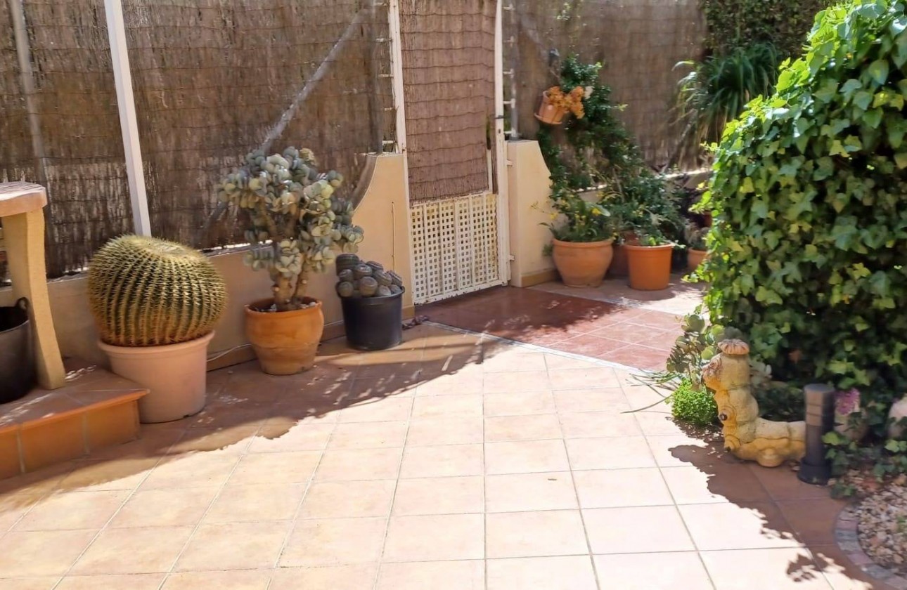 Resale - Bungalow - Orihuela Costa - Los Almendros-la Florida