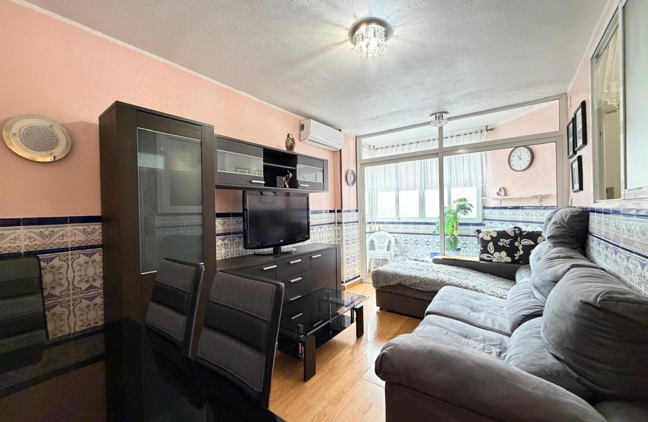 Resale - Apartment / flat - Torrevieja - Playa del Cura