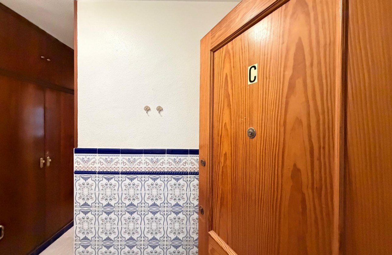 Resale - Apartment / flat - Torrevieja - Playa del Cura