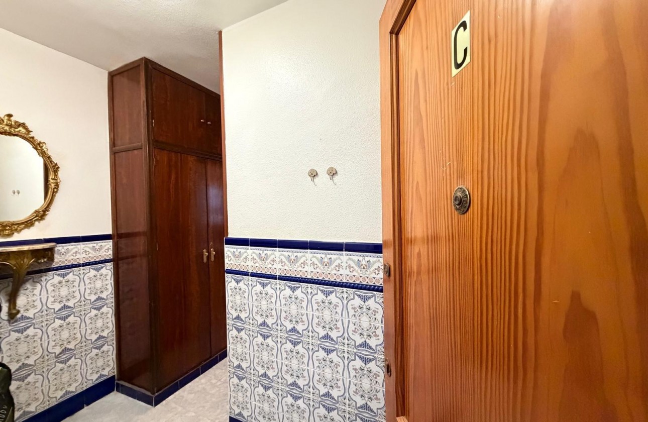 Resale - Apartment / flat - Torrevieja - Playa del Cura